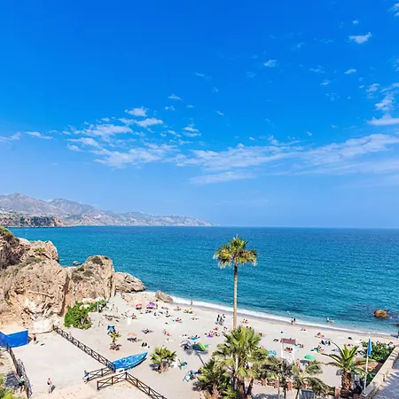 Acapulco Playa Centro Con Piscina Y Parking Nerja